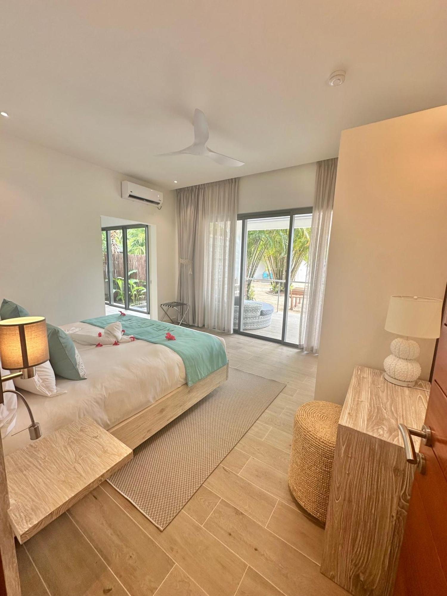 Pineapple Beach Villas Baie Lazare  외부 사진